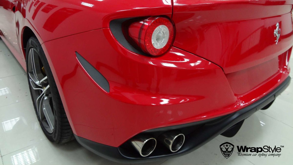 Ferrari FF - Red Gloss wrap - cover