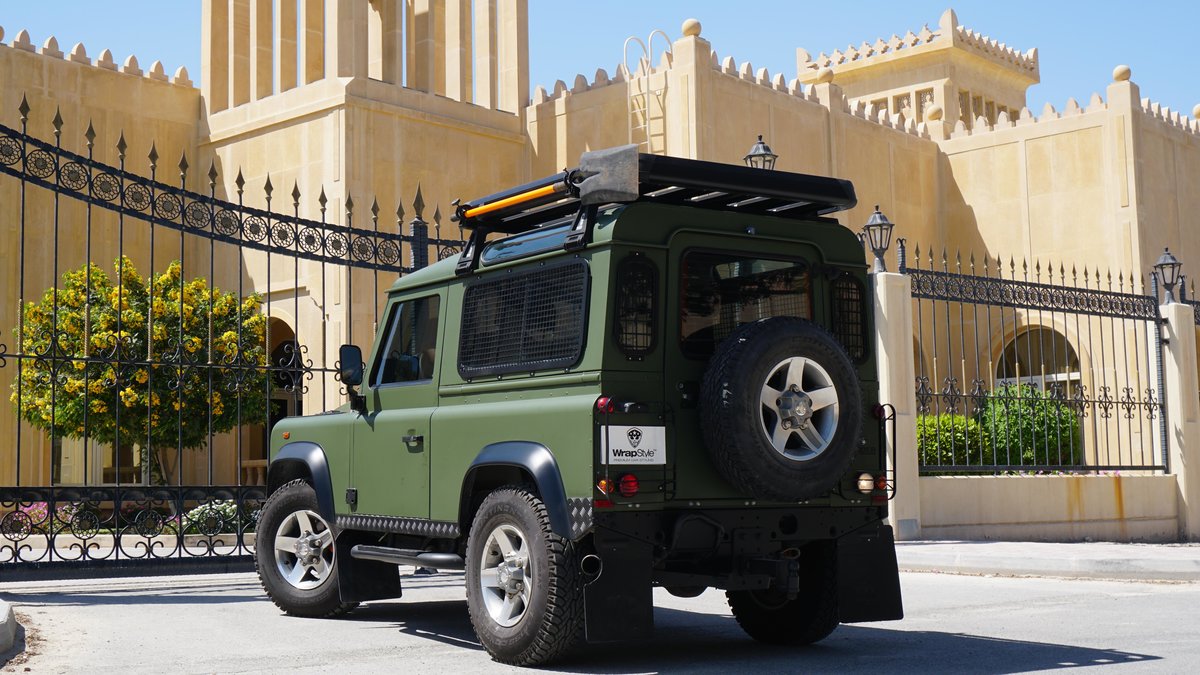 Land Rover Defender - Military Green wrap - img 3