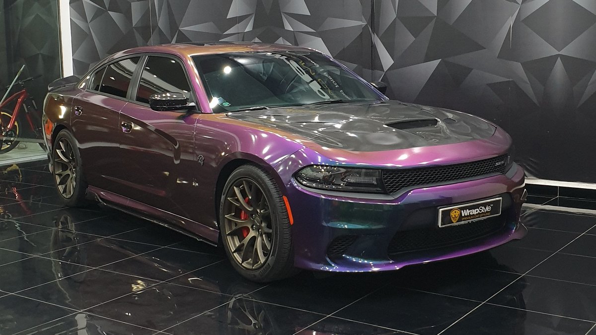Dodge Challenger - Iridescent Gloss wrap - cover