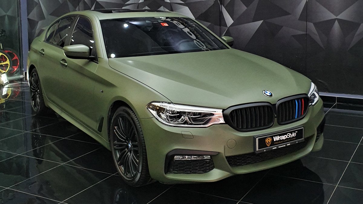 BMW 5 - Green Matt wrap - cover