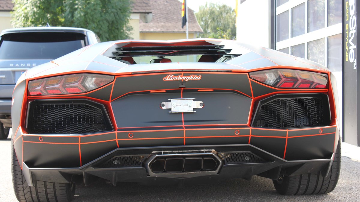 Lamborghini Aventador - Tron design - img 3