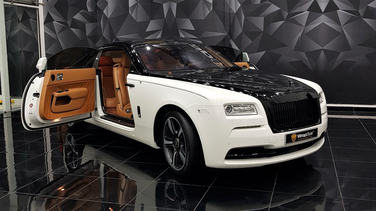 Rolls-Royce Wraith - Black Gloss Stripe - cover