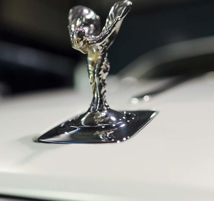 Rolls-Royce Phantom - White Satin wrap - img 1