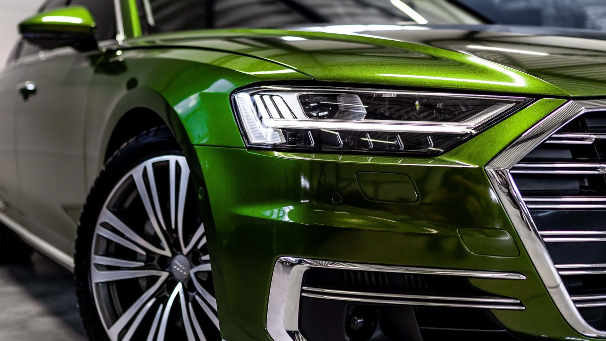 Audi A8 - Green Metallic Wrap - img 2