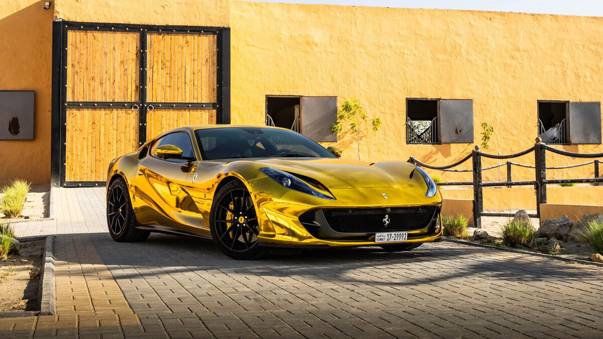 Ferrari 812 Superfast - Gold Chrome Wrap - img 7