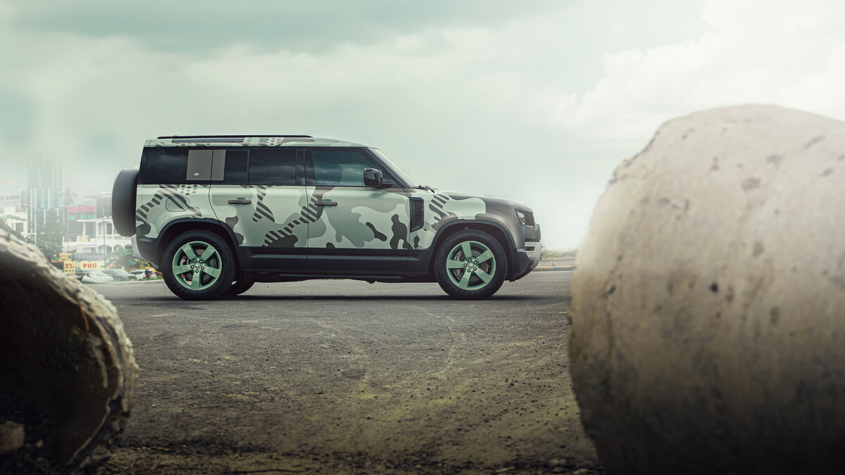 Land Rover Defender 75th Limited Edition - Green Camo Wrap - img 1