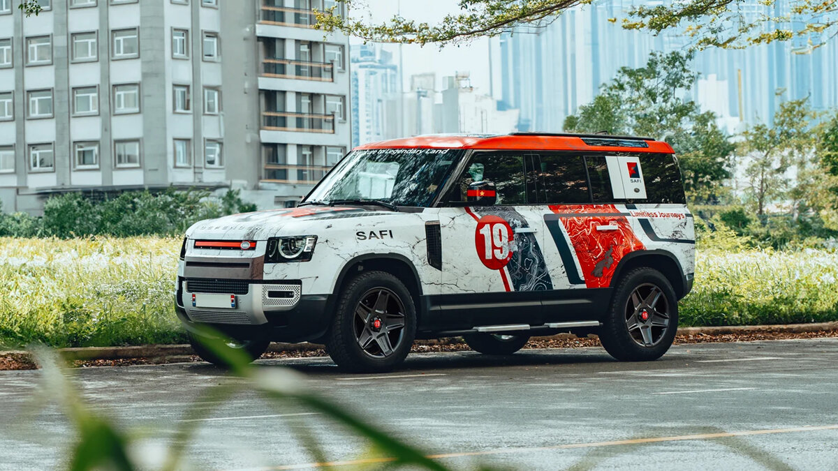 Land Rover Defender - Adventure Wrap - img 2