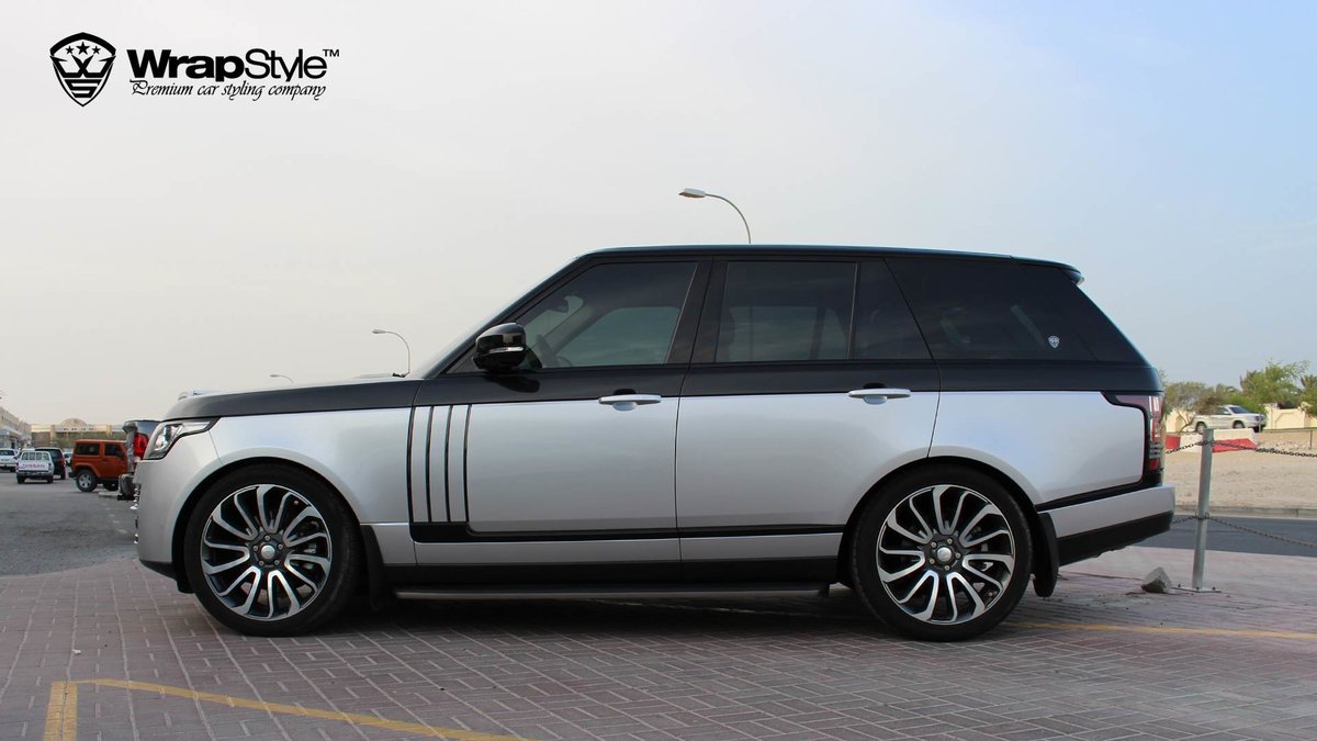 Range Rover Vogue - Black Metallic wrap - img 2