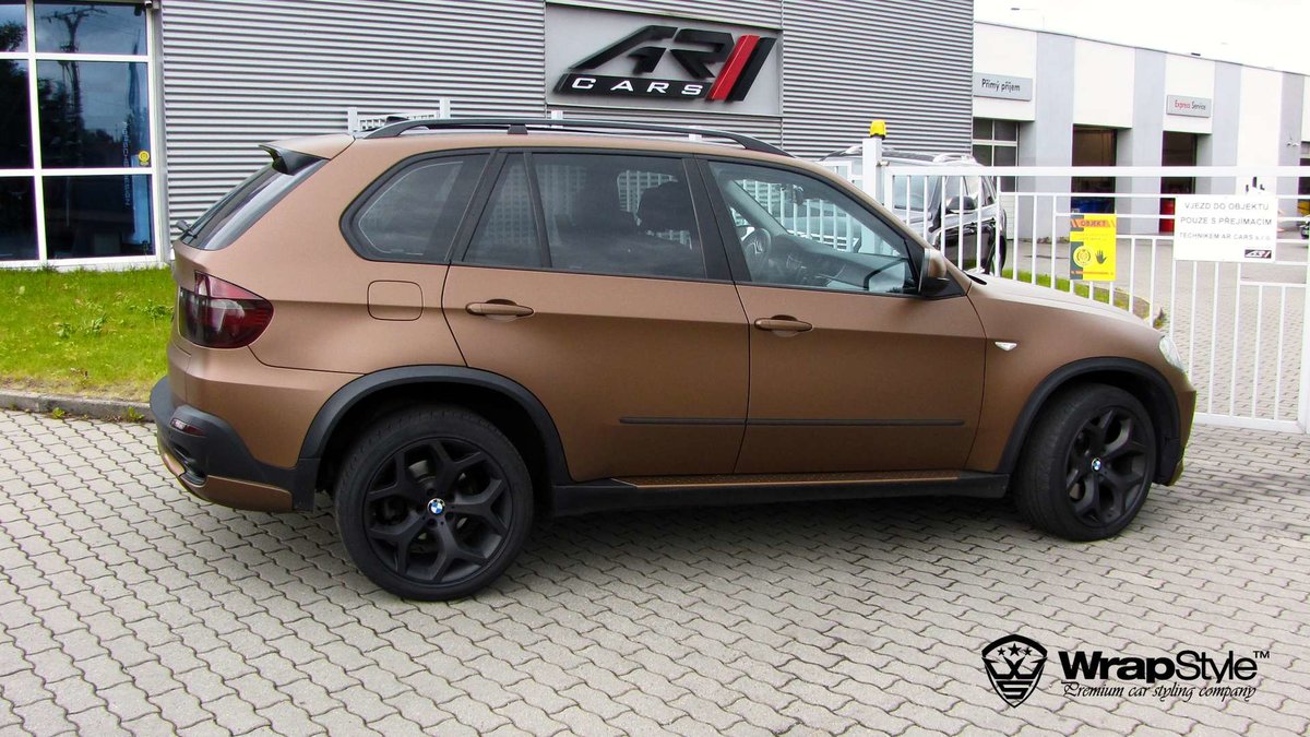 BMW X5 - Anodized Brown Matt wrap - img 1