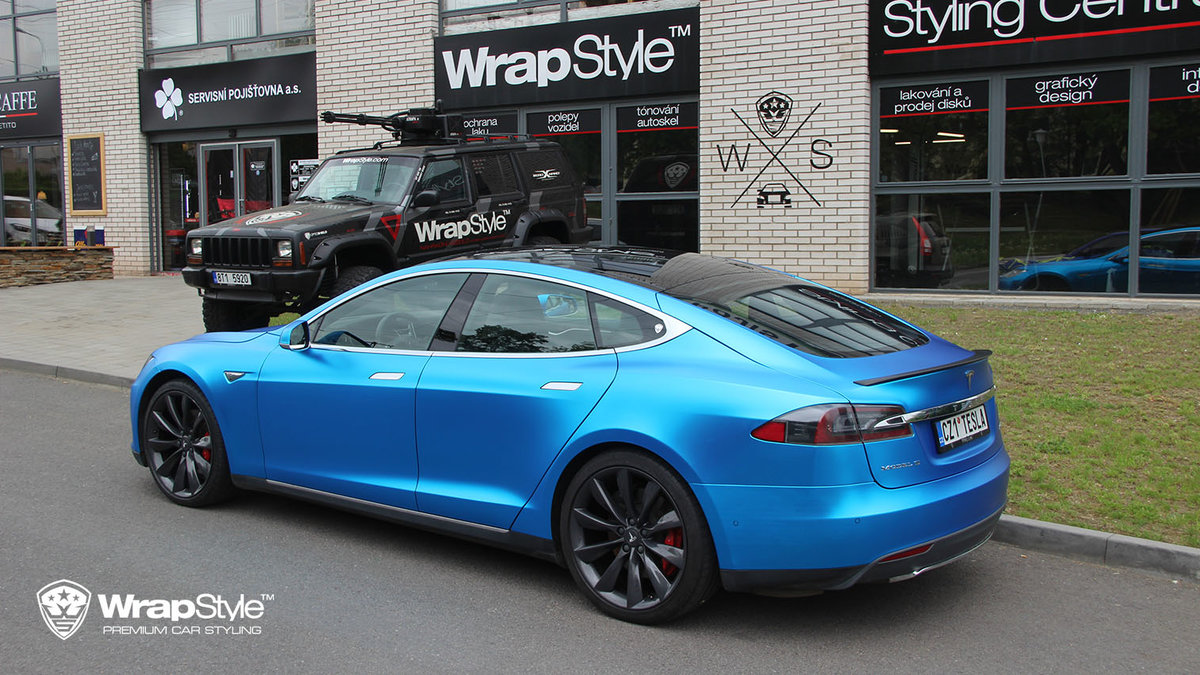 Tesla Model S - Blue Chrome Matt wrap - img 1