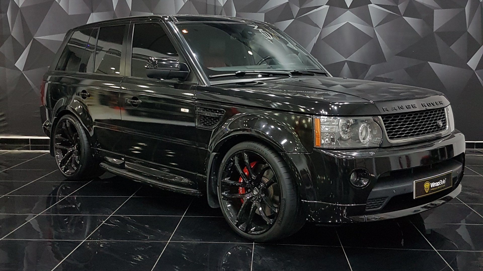 Range Rover Sport - Black Gloss wrap
