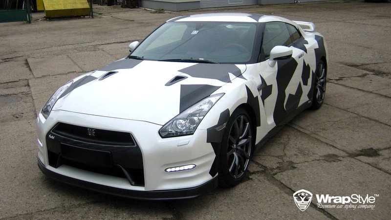 Nissan GTR - Snow Camouflage design - cover small