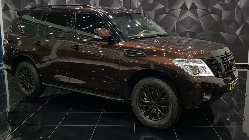 Nissan V8 - Brown wrap