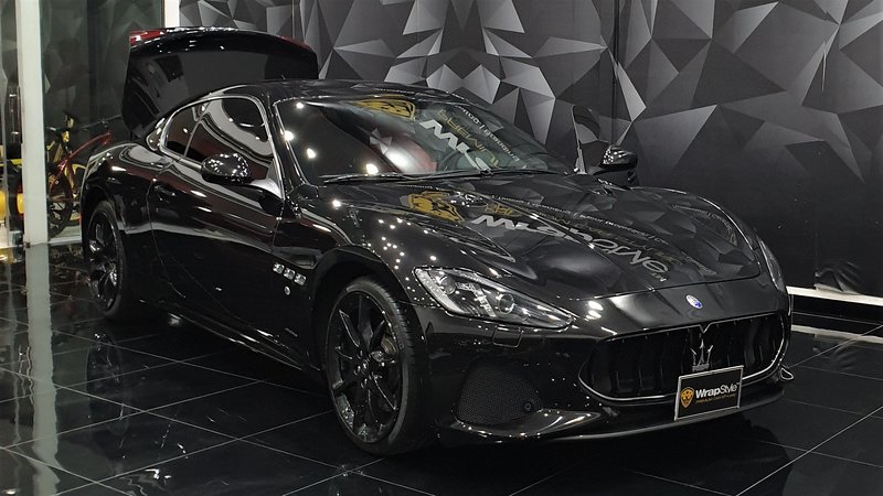 Maserati GranTurismo - Black Gloss wrap