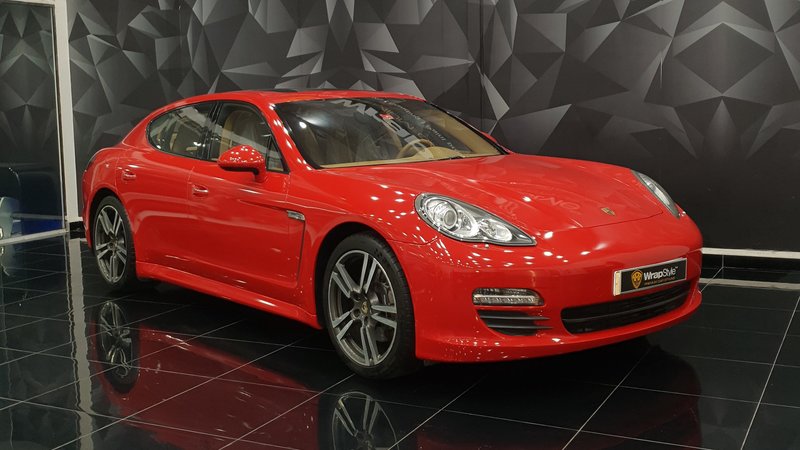 Porsche Panamera - Red Gloss wrap