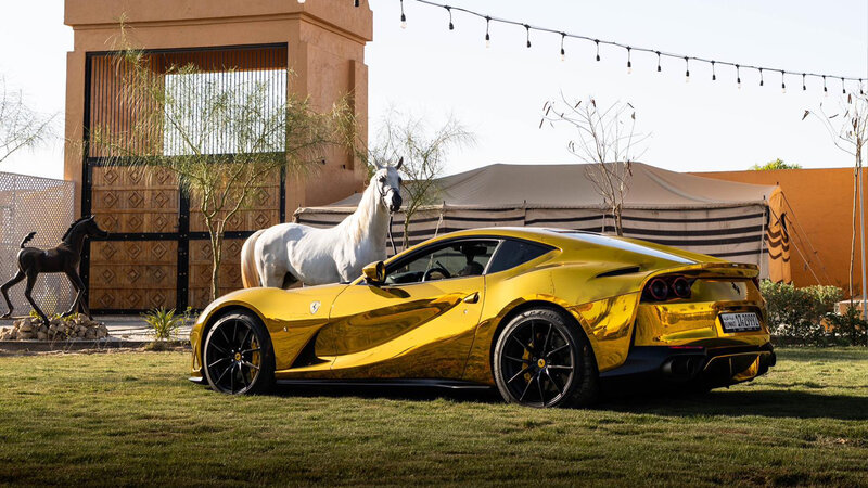 Ferrari 812 Superfast - Gold Chrome Wrap - img 4 small