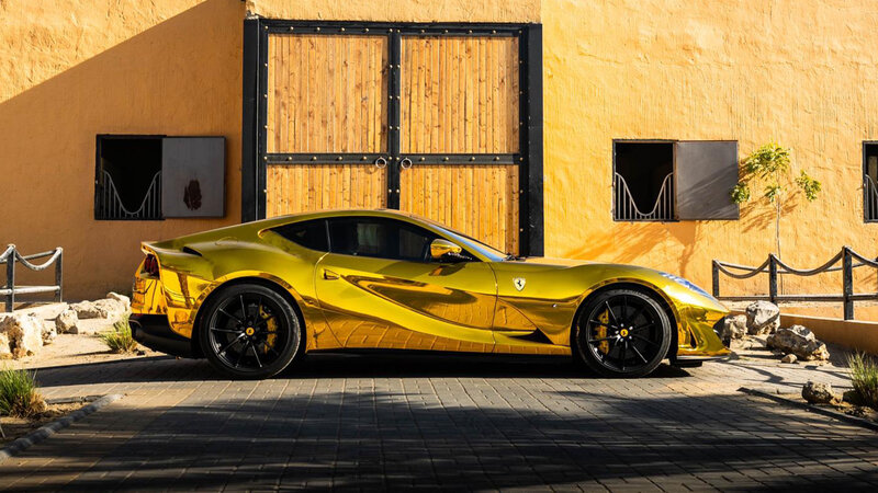 Ferrari 812 Superfast - Gold Chrome Wrap - img 6 small