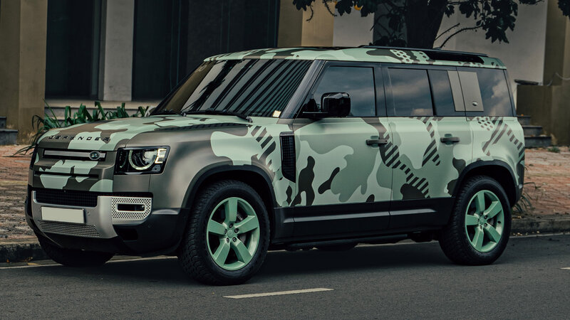 Land Rover Defender 75th Limited Edition - Green Camo Wrap - img 12 small