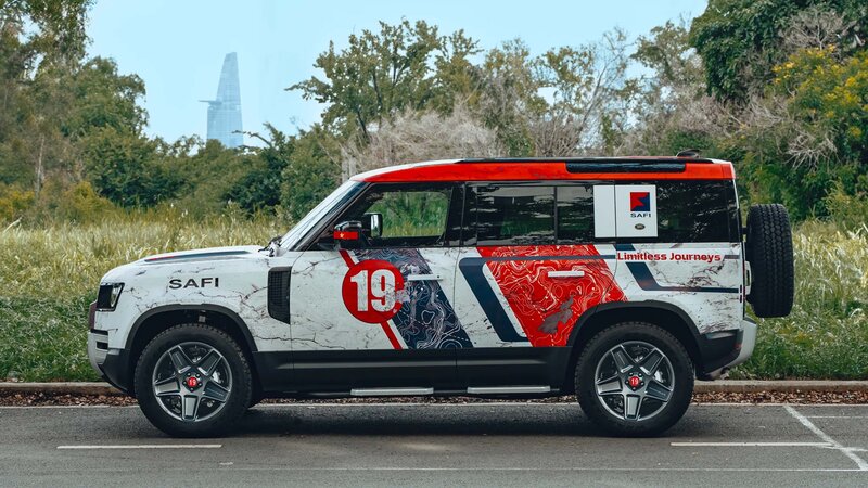 Land Rover Defender - Adventure Wrap